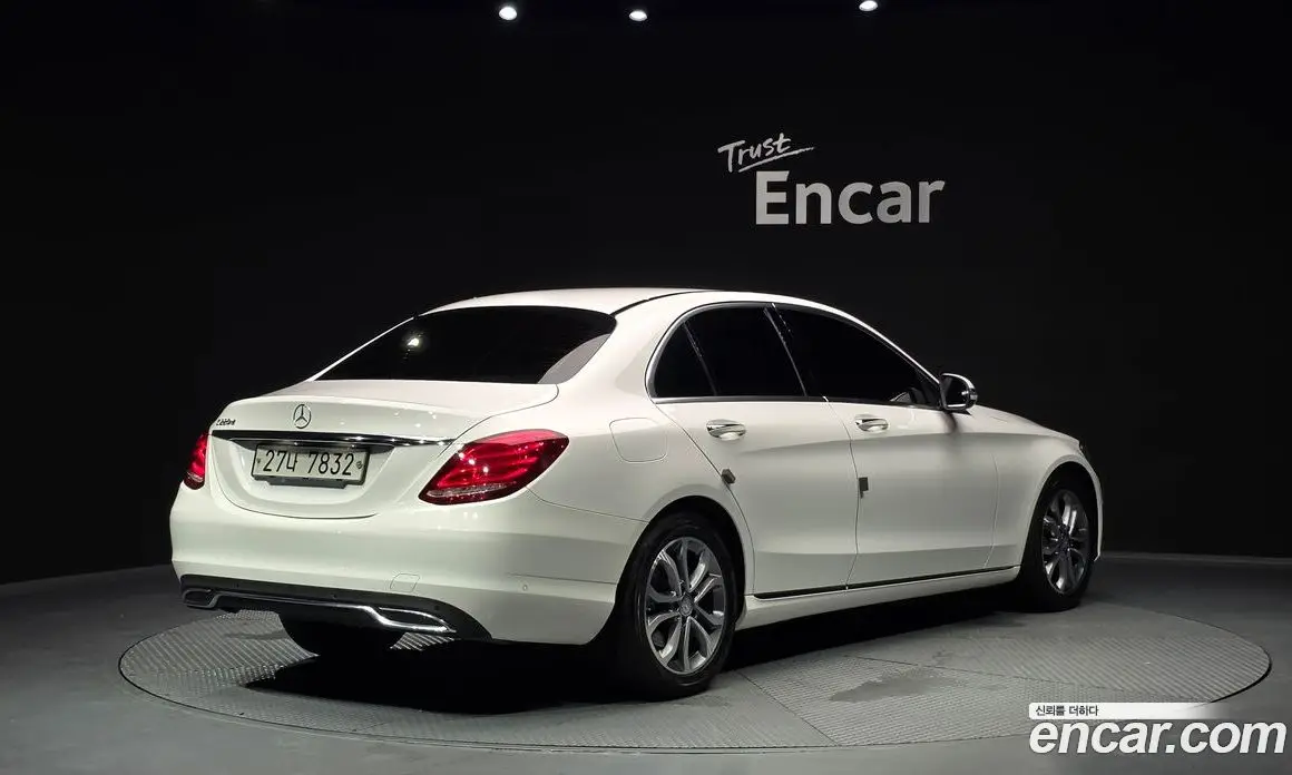 Mercedes-Benz C-Class 2017 2.1 автомат (гидро), фото 2 Mercedes-Benz C-Class 2017 2.1 автомат (гидро), фото 2