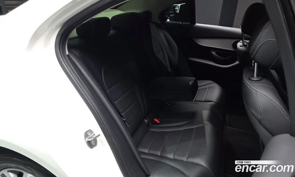 Mercedes-Benz C-Class 2017 2.1 автомат (гидро), фото 12 Mercedes-Benz C-Class 2017 2.1 автомат (гидро), фото 12