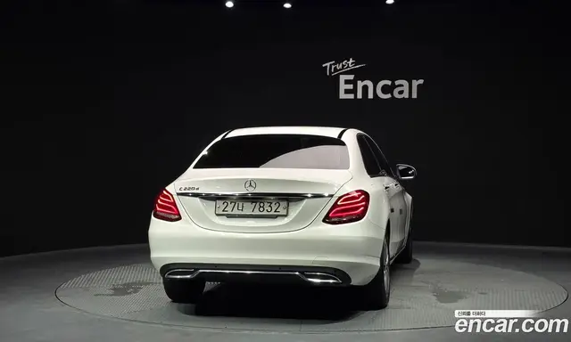 Mercedes-Benz C-Class 2017 2.1 автомат (гидро), миниатюра 4 Mercedes-Benz C-Class 2017 2.1 автомат (гидро), миниатюра 4