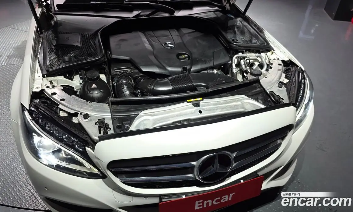 Mercedes-Benz C-Class 2017 2.1 автомат (гидро), фото 6 Mercedes-Benz C-Class 2017 2.1 автомат (гидро), фото 6