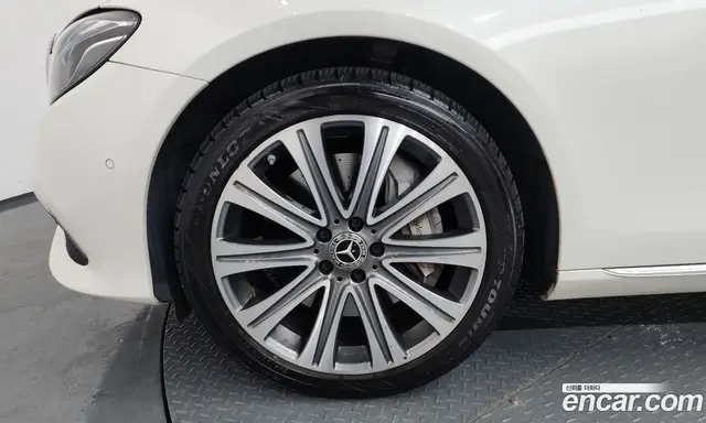 Mercedes-Benz E-Class 2017 3.0 автомат (гидро), миниатюра 5