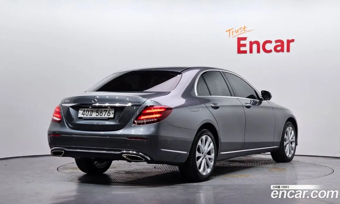 Mercedes-Benz E-Class 2018 2.0 автомат (гидро), фото 2 Mercedes-Benz E-Class 2018 2.0 автомат (гидро), фото 2