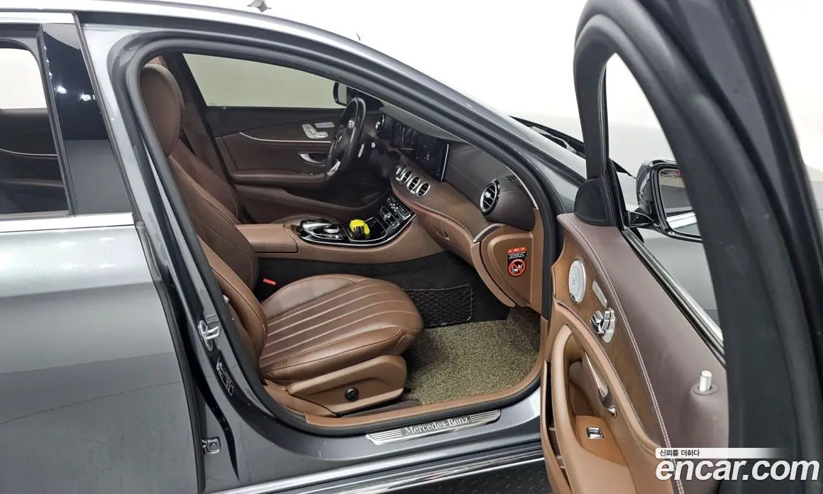 Mercedes-Benz E-Class 2018 2.0 автомат (гидро), фото 16 Mercedes-Benz E-Class 2018 2.0 автомат (гидро), фото 16