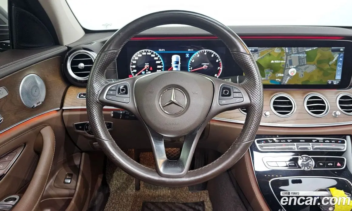 Mercedes-Benz E-Class 2018 2.0 автомат (гидро), фото 19 Mercedes-Benz E-Class 2018 2.0 автомат (гидро), фото 19
