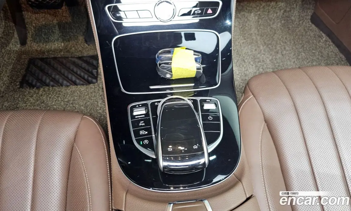 Mercedes-Benz E-Class 2018 2.0 автомат (гидро), фото 23 Mercedes-Benz E-Class 2018 2.0 автомат (гидро), фото 23