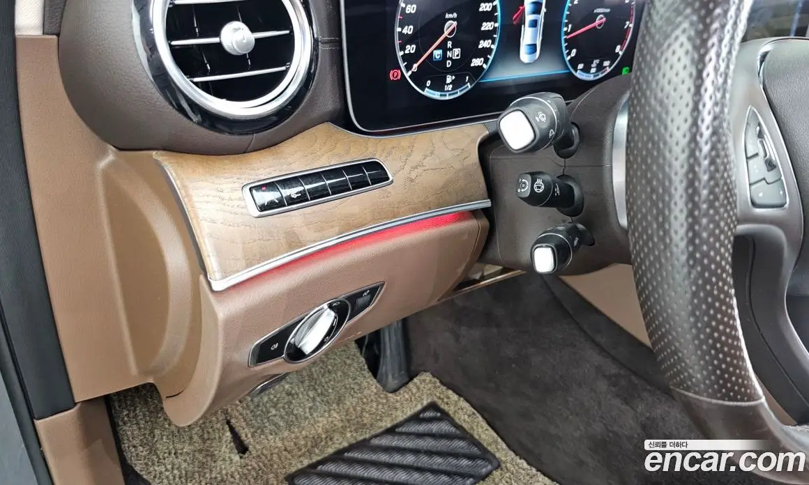 Mercedes-Benz E-Class 2018 2.0 автомат (гидро), фото 26 Mercedes-Benz E-Class 2018 2.0 автомат (гидро), фото 26