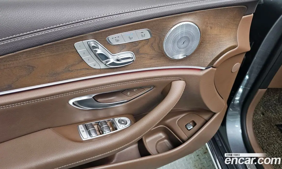 Mercedes-Benz E-Class 2018 2.0 автомат (гидро), фото 27 Mercedes-Benz E-Class 2018 2.0 автомат (гидро), фото 27