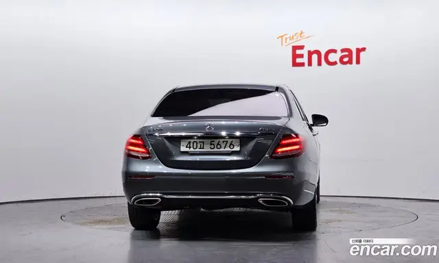 Mercedes-Benz E-Class 2018 2.0 автомат (гидро), миниатюра 4 Mercedes-Benz E-Class 2018 2.0 автомат (гидро), миниатюра 4