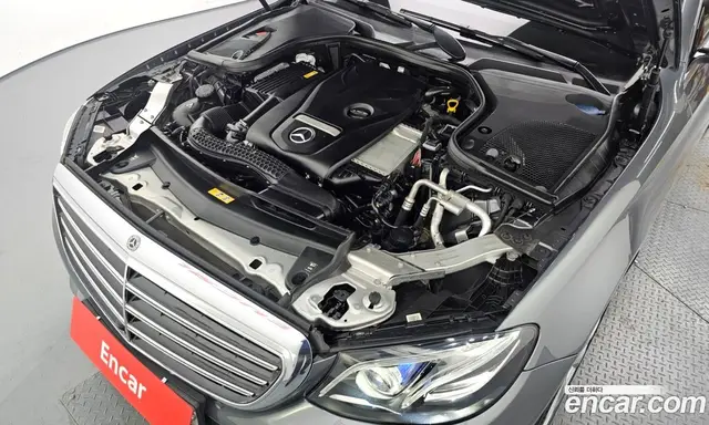 Mercedes-Benz E-Class 2018 2.0 автомат (гидро), миниатюра 6 Mercedes-Benz E-Class 2018 2.0 автомат (гидро), миниатюра 6