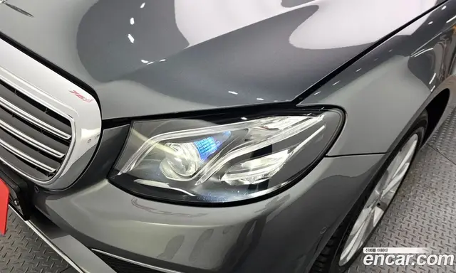 Mercedes-Benz E-Class 2018 2.0 автомат (гидро), миниатюра 8 Mercedes-Benz E-Class 2018 2.0 автомат (гидро), миниатюра 8