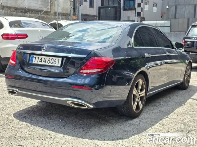 Mercedes-Benz E-Class 2018 2.0 автомат (гидро), миниатюра 2 Mercedes-Benz E-Class 2018 2.0 автомат (гидро), миниатюра 2