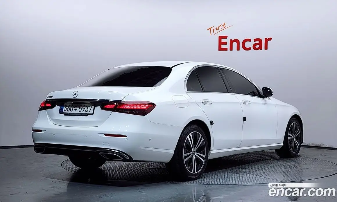 Mercedes-Benz E-Class 2020 2.0 автомат (гидро), фото 2 Mercedes-Benz E-Class 2020 2.0 автомат (гидро), фото 2