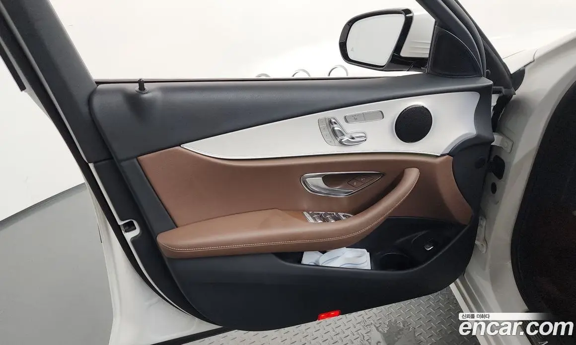 Mercedes-Benz E-Class 2020 2.0 автомат (гидро), фото 14 Mercedes-Benz E-Class 2020 2.0 автомат (гидро), фото 14