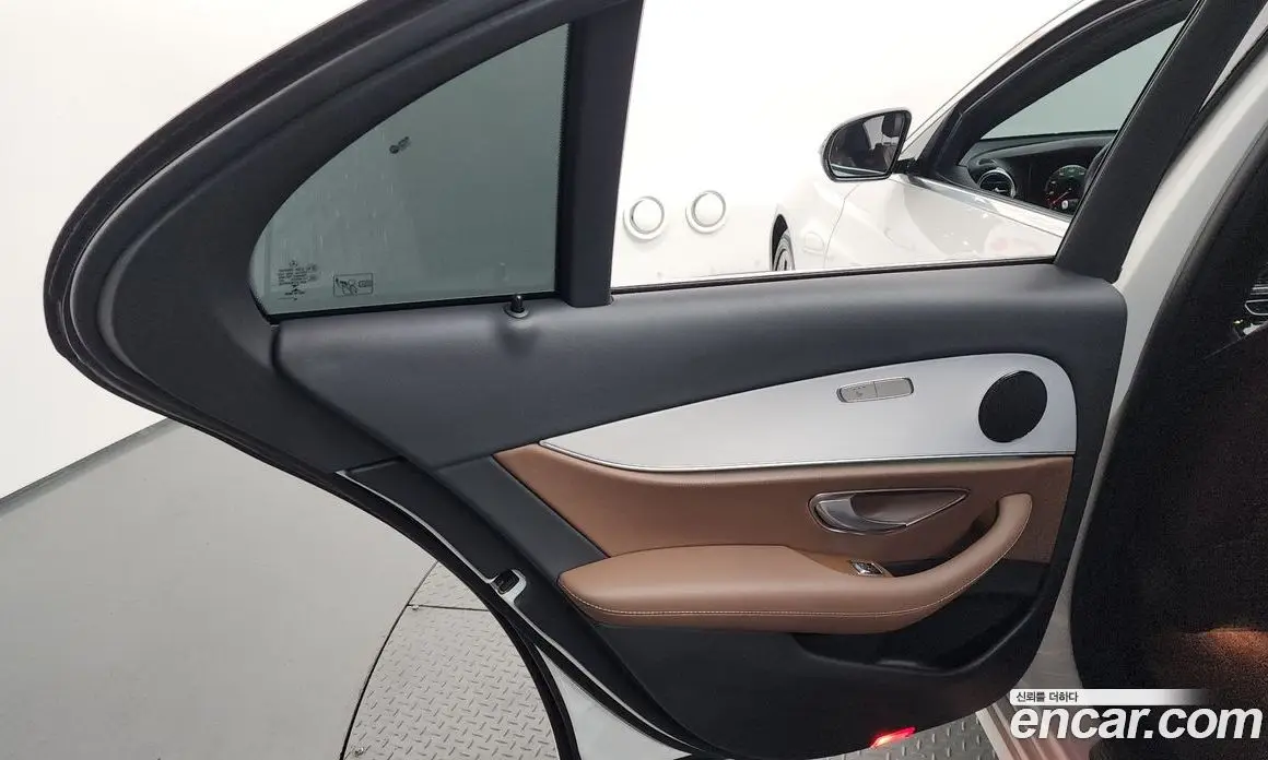 Mercedes-Benz E-Class 2020 2.0 автомат (гидро), фото 15 Mercedes-Benz E-Class 2020 2.0 автомат (гидро), фото 15