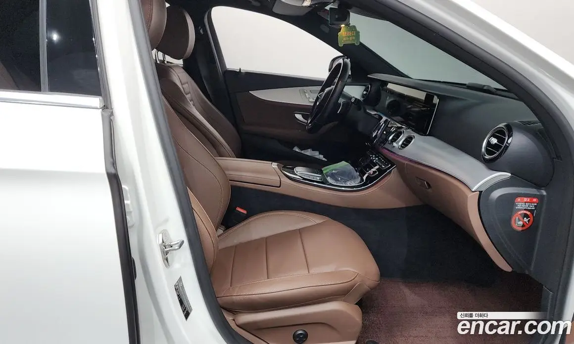 Mercedes-Benz E-Class 2020 2.0 автомат (гидро), фото 16 Mercedes-Benz E-Class 2020 2.0 автомат (гидро), фото 16