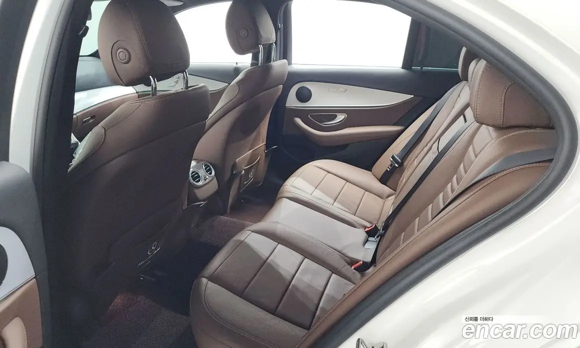 Mercedes-Benz E-Class 2020 2.0 автомат (гидро), фото 17 Mercedes-Benz E-Class 2020 2.0 автомат (гидро), фото 17