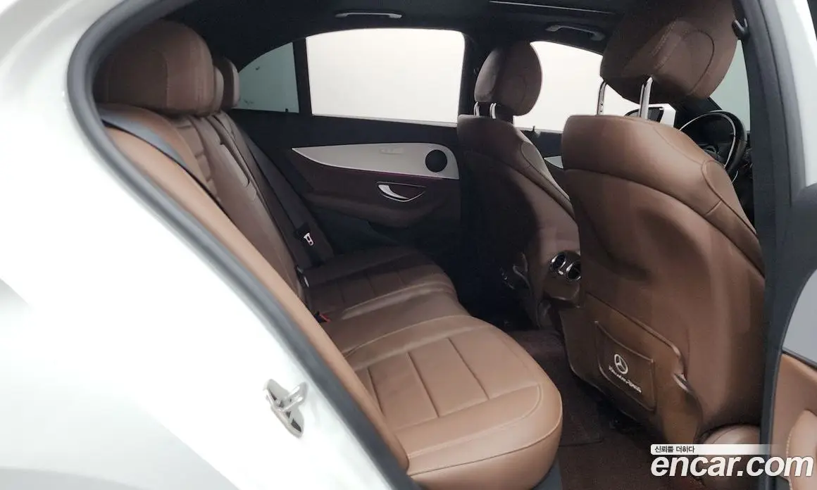 Mercedes-Benz E-Class 2020 2.0 автомат (гидро), фото 27 Mercedes-Benz E-Class 2020 2.0 автомат (гидро), фото 27