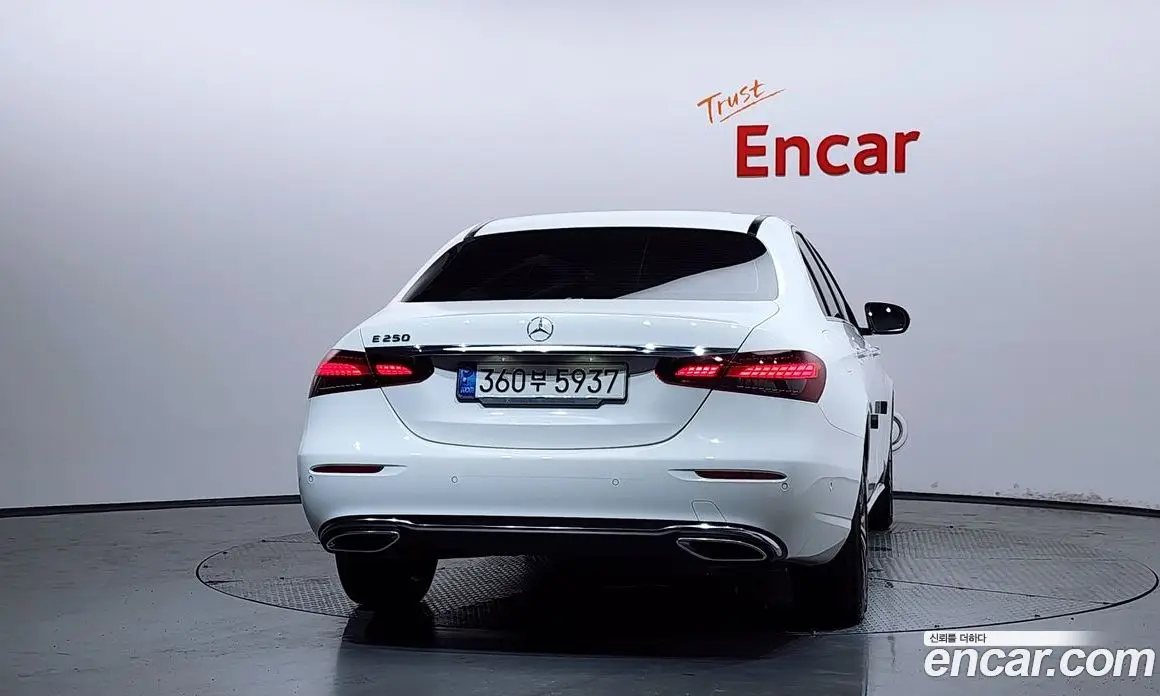 Mercedes-Benz E-Class 2020 2.0 автомат (гидро), фото 4 Mercedes-Benz E-Class 2020 2.0 автомат (гидро), фото 4