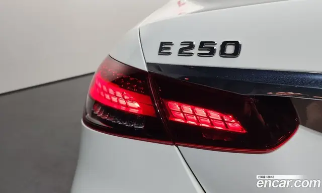 Mercedes-Benz E-Class 2020 2.0 автомат (гидро), миниатюра 9 Mercedes-Benz E-Class 2020 2.0 автомат (гидро), миниатюра 9