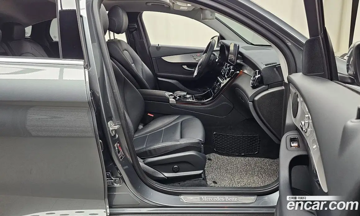 Mercedes-Benz GLC-Class 2018 2.1 автомат (гидро), фото 15 Mercedes-Benz GLC-Class 2018 2.1 автомат (гидро), фото 15