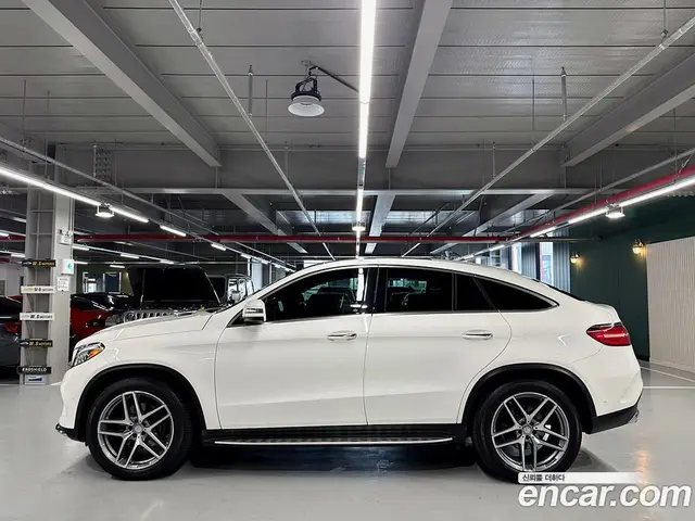 Mercedes-Benz GLE-Class 2017 3.0 автомат (гидро), миниатюра 4 Mercedes-Benz GLE-Class 2017 3.0 автомат (гидро), миниатюра 4