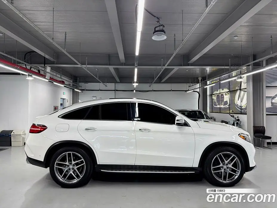 Mercedes-Benz GLE-Class 2017 3.0 автомат (гидро), фото 5 Mercedes-Benz GLE-Class 2017 3.0 автомат (гидро), фото 5