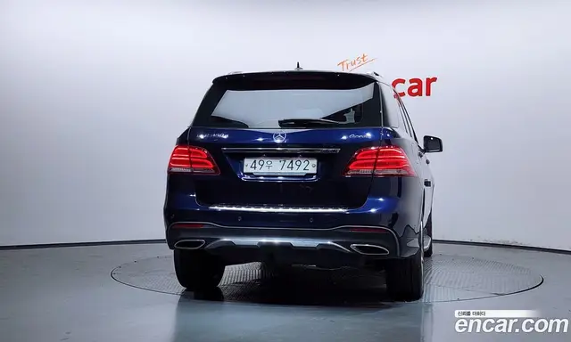 Mercedes-Benz GLE-Class 2017 3.0 автомат (гидро), миниатюра 4 Mercedes-Benz GLE-Class 2017 3.0 автомат (гидро), миниатюра 4