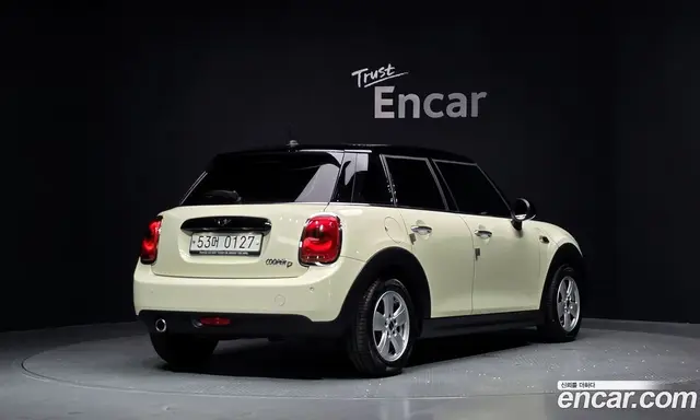 Mini Cooper 2015 1.5 автомат (гидро), миниатюра 2 Mini Cooper 2015 1.5 автомат (гидро), миниатюра 2