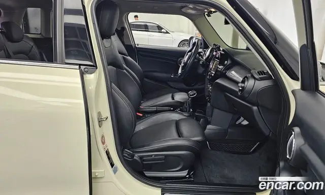 Mini Cooper 2015 1.5 автомат (гидро), миниатюра 11 Mini Cooper 2015 1.5 автомат (гидро), миниатюра 11