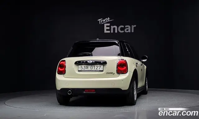 Mini Cooper 2015 1.5 автомат (гидро), миниатюра 4 Mini Cooper 2015 1.5 автомат (гидро), миниатюра 4