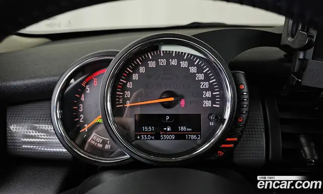 Mini Cooper 2015 1.5 автомат (гидро), миниатюра 8 Mini Cooper 2015 1.5 автомат (гидро), миниатюра 8