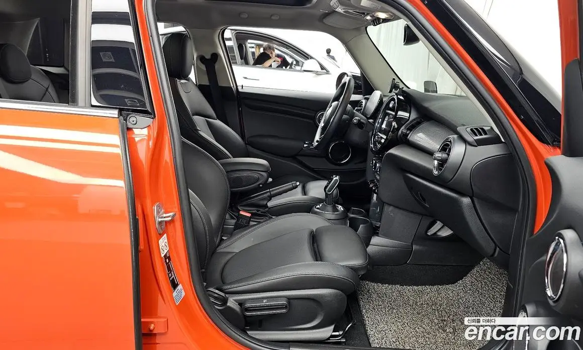 Mini Cooper 2021 1.5 автомат (гидро), фото 17 Mini Cooper 2021 1.5 автомат (гидро), фото 17