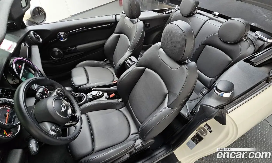 Mini Cooper Convertible 2017 1.5 автомат (гидро), фото 18 Mini Cooper Convertible 2017 1.5 автомат (гидро), фото 18