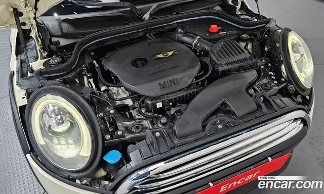 Mini Cooper Convertible 2017 1.5 автомат (гидро), миниатюра 6 Mini Cooper Convertible 2017 1.5 автомат (гидро), миниатюра 6