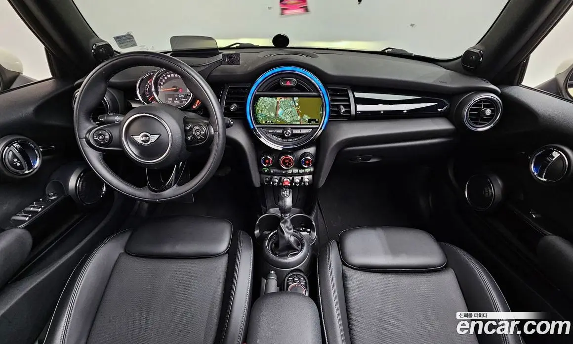 Mini Cooper Convertible 2017 1.5 автомат (гидро), фото 7 Mini Cooper Convertible 2017 1.5 автомат (гидро), фото 7