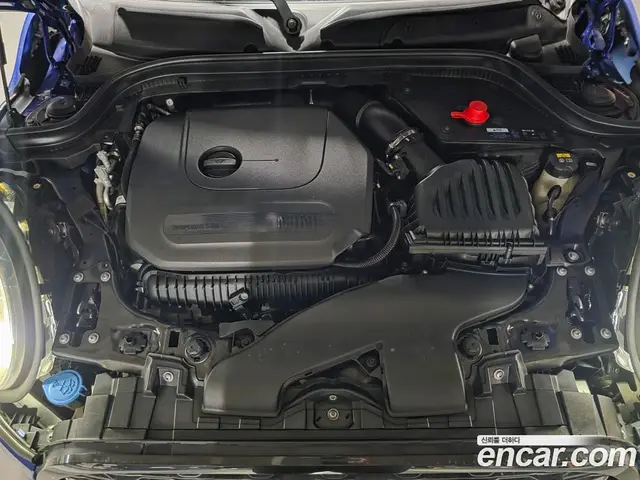 Mini Cooper Convertible 2020 2.0 автомат (гидро), миниатюра 6 Mini Cooper Convertible 2020 2.0 автомат (гидро), миниатюра 6