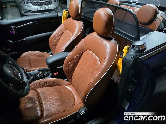 Mini Cooper Convertible 2020 2.0 автомат (гидро), миниатюра 7 Mini Cooper Convertible 2020 2.0 автомат (гидро), миниатюра 7