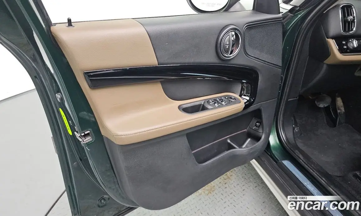 Mini Countryman 2018 2.0 автомат (гидро), фото 14 Mini Countryman 2018 2.0 автомат (гидро), фото 14