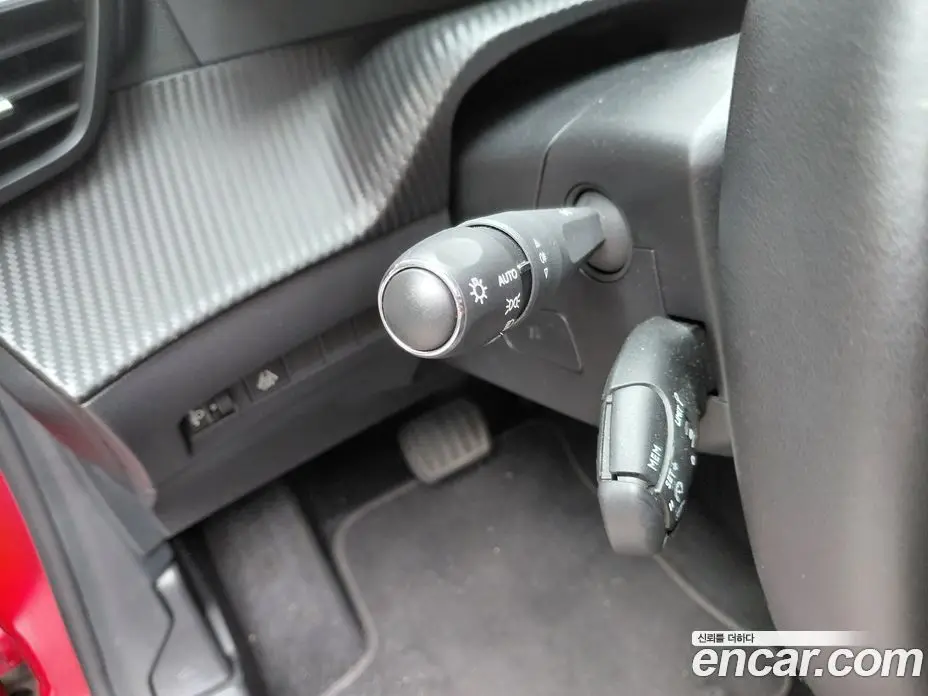 Peugeot 208 2020 1.0 автомат (гидро), фото 14 Peugeot 208 2020 1.0 автомат (гидро), фото 14
