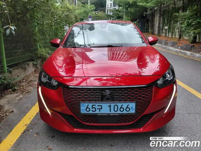 Peugeot 208 2020 1.0 автомат (гидро), миниатюра 3 Peugeot 208 2020 1.0 автомат (гидро), миниатюра 3