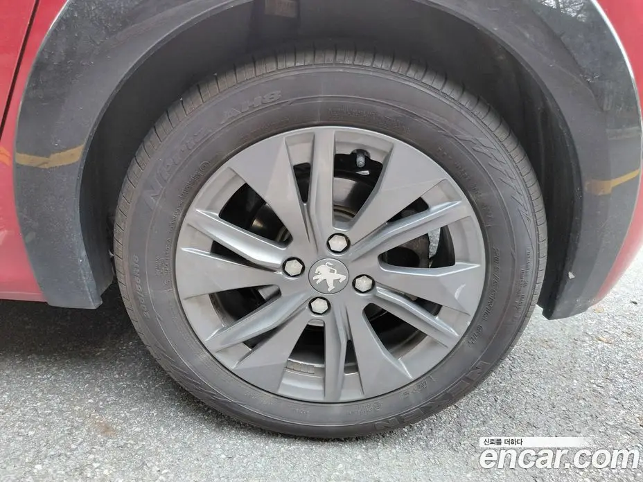 Peugeot 208 2020 1.0 автомат (гидро), фото 5 Peugeot 208 2020 1.0 автомат (гидро), фото 5