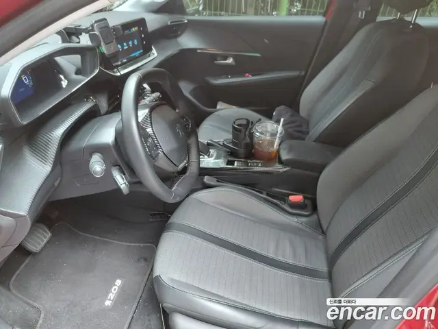 Peugeot 208 2020 1.0 автомат (гидро), миниатюра 6 Peugeot 208 2020 1.0 автомат (гидро), миниатюра 6