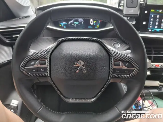 Peugeot 208 2020 1.0 автомат (гидро), миниатюра 9 Peugeot 208 2020 1.0 автомат (гидро), миниатюра 9