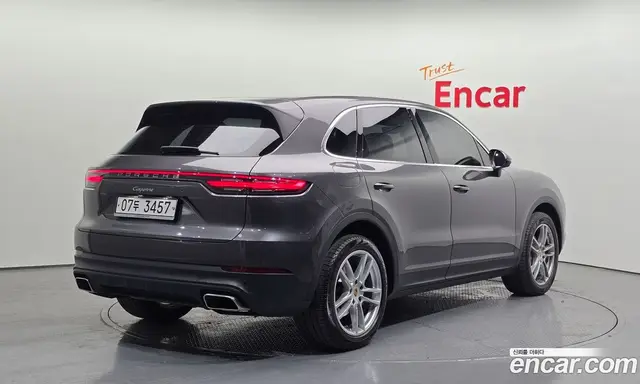 Porsche Cayenne 2019 3.0 автомат (гидро), миниатюра 2