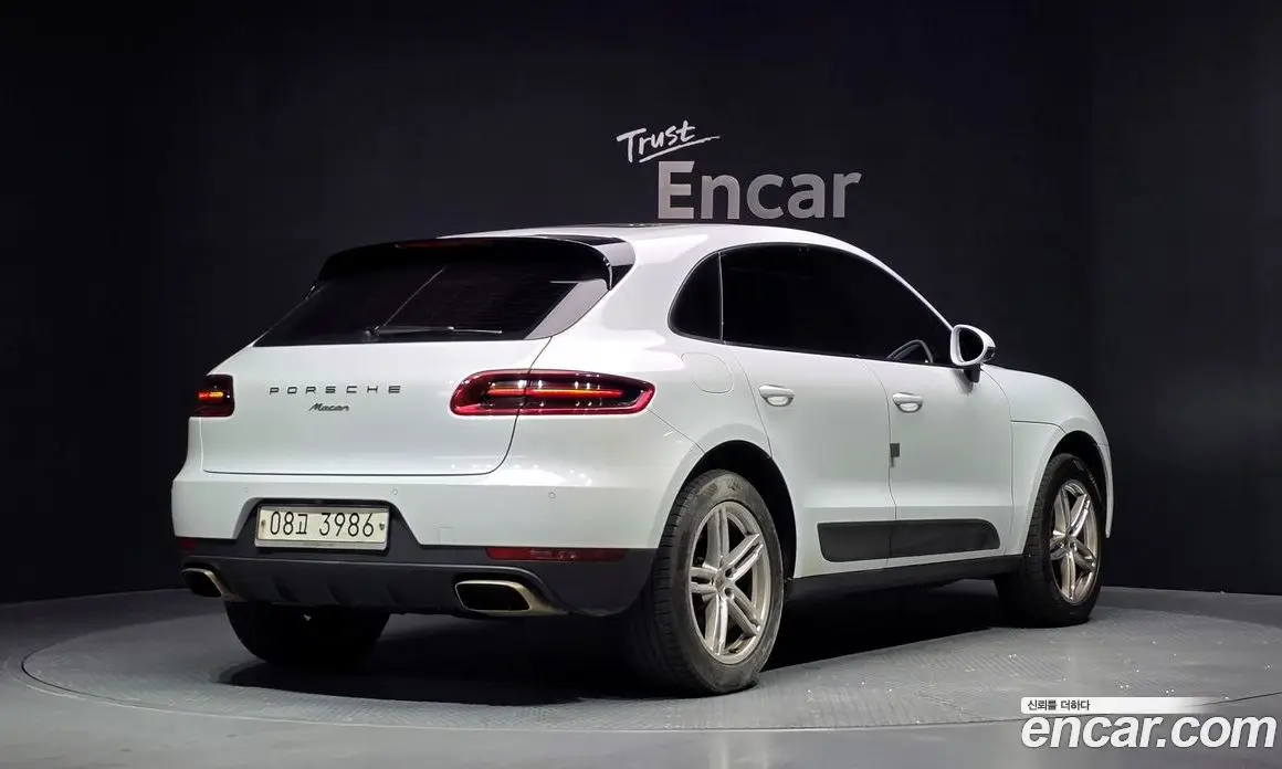 Porsche Macan 2018 2.0 автомат (гидро), фото 2 Porsche Macan 2018 2.0 автомат (гидро), фото 2