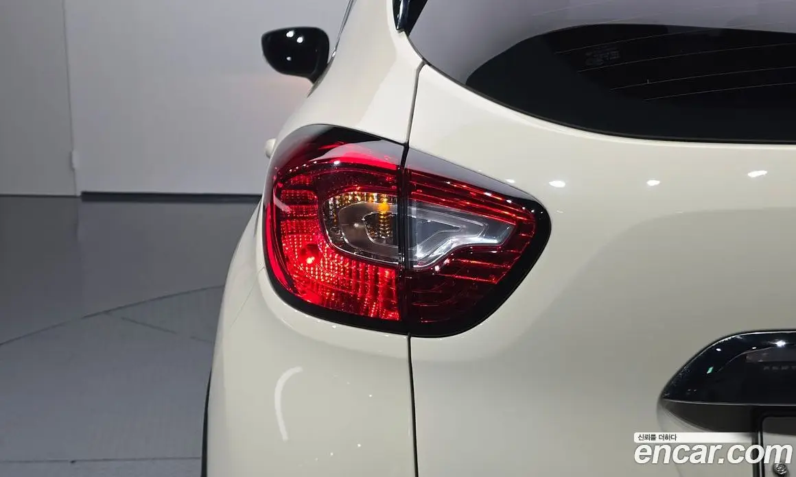 Renault (Samsung) QM3 2015 1.5 автомат (гидро), фото 9 Renault (Samsung) QM3 2015 1.5 автомат (гидро), фото 9