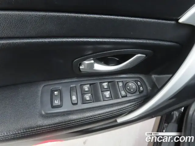 Renault (Samsung) SM5 2017 2.0 автомат (гидро), миниатюра 9 Renault (Samsung) SM5 2017 2.0 автомат (гидро), миниатюра 9