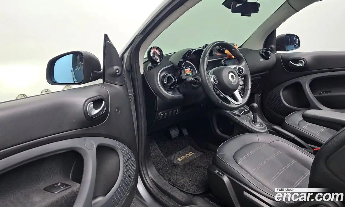 Smart Fortwo 2018 автомат (гидро), фото 11 Smart Fortwo 2018 автомат (гидро), фото 11