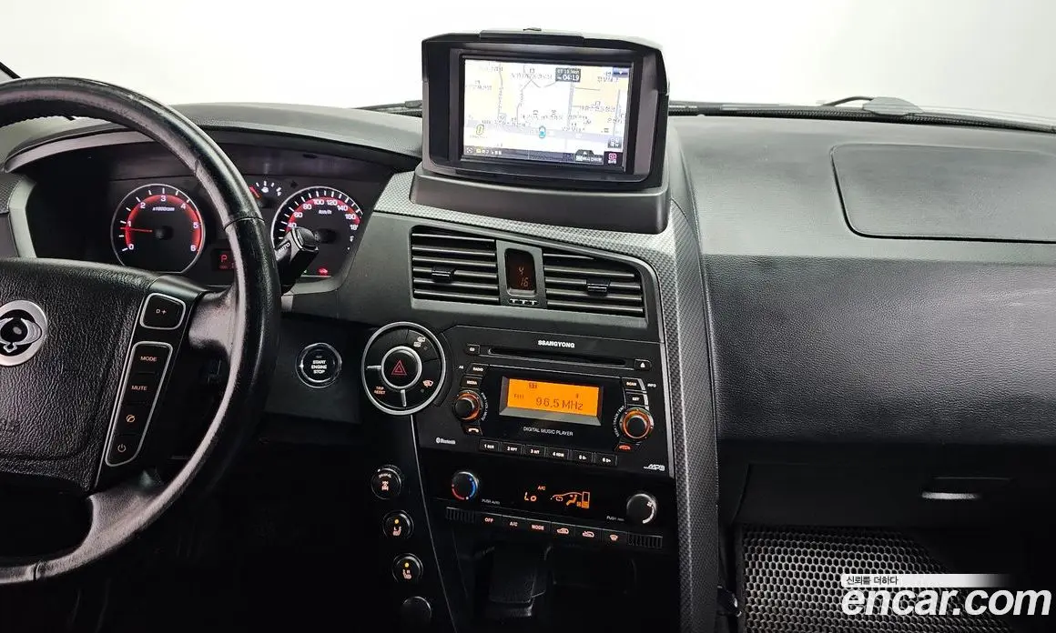 SsangYong Korando 2014 2.0 автомат (гидро), фото 14 SsangYong Korando 2014 2.0 автомат (гидро), фото 14