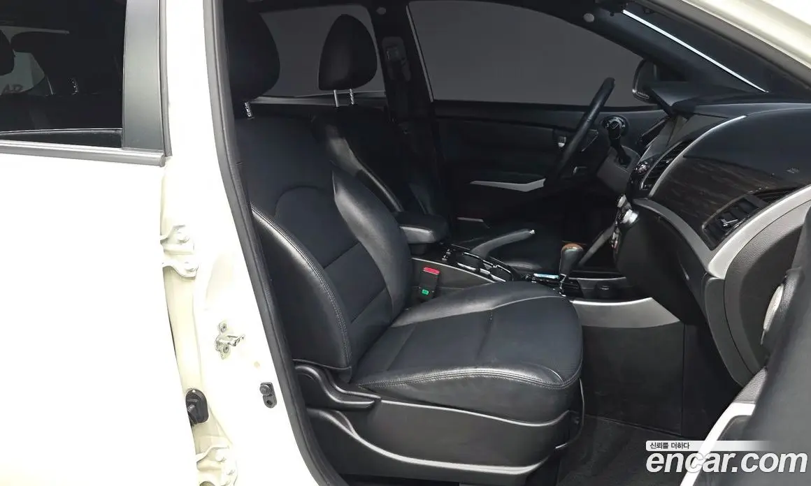 SsangYong Korando 2016 2.2 автомат (гидро), фото 17 SsangYong Korando 2016 2.2 автомат (гидро), фото 17